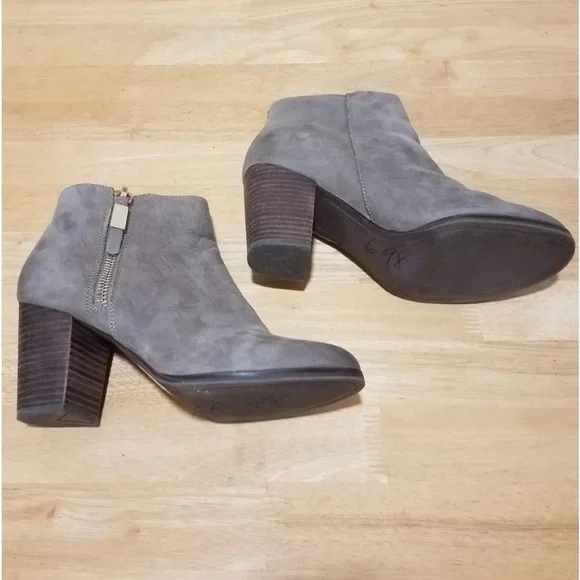 Aldo Gray Suede Like New Booties with Zipper Women's 10 - Picture 1 of 6